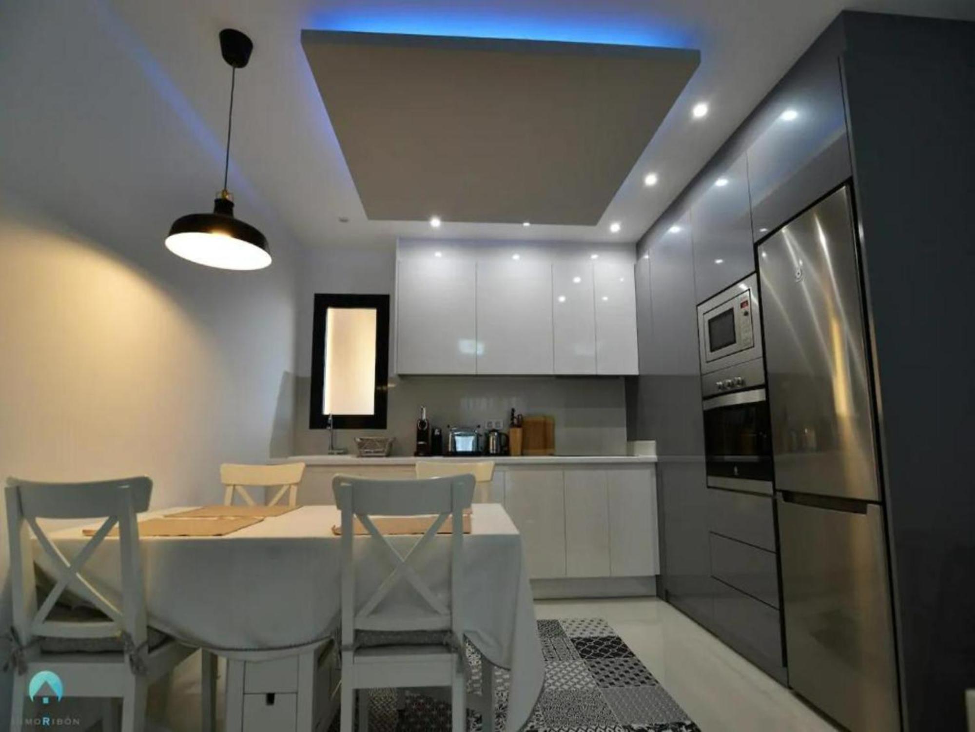New Luxury Detached Villa With Pool At Beach Пилар де ла Орадада Екстериор снимка